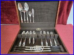 Wm Rogers Mfg. Co AA IS Vintage Flatware Service For 8 Pattern Unknown 52 Piece