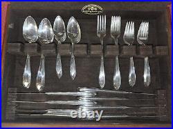 Wm Rogers Mfg. Co AA IS Vintage Flatware Service For 8 Pattern Unknown 52 Piece