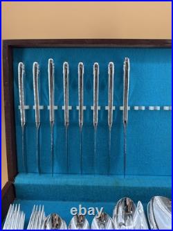 Wm Rogers Oneida Silver Plate Flatware Flowertime 54 pcs K Wm Rogers Oneida Silver Plate Flatware Flowertime 54 pcs K