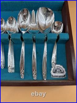Wm Rogers Oneida Silver Plate Flatware Flowertime 54 pcs K Wm Rogers Oneida Silver Plate Flatware Flowertime 54 pcs K