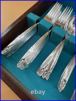 Wm Rogers Oneida Silver Plate Flatware Flowertime 54 pcs K Wm Rogers Oneida Silver Plate Flatware Flowertime 54 pcs K