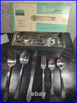 Wm Rogers Silver Plated Cutlery Service For 8 Plus 3 Piece Serving Set