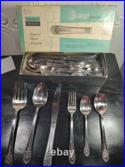 Wm Rogers Silver Plated Cutlery Service For 8 Plus 3 Piece Serving Set