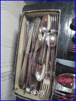 Wm Rogers Silver Plated Cutlery Service For 8 Plus 3 Piece Serving Set Wm Rogers Silver Plated Cutlery Service For 8 Plus 3 Piece Serving Set