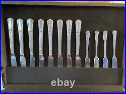 Wm Rogers Silverplate Flatware TREASURE 1940 IS in Wooden Chest 49 Pieces