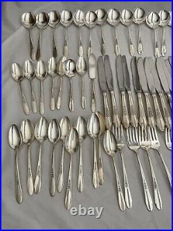 Wm Rogers & Son Gardenia IS Silver Plate Set 85 Pieces with Chest 1941