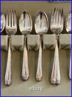 Wm Rogers & Son IS EXQUISITE Pattern Silverplate Flatware Set 50 Pc. In Chest Wm Rogers & Son IS EXQUISITE Pattern Silverplate Flatware Set 50 Pc. In Chest