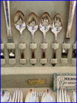 Wm Rogers & Son IS EXQUISITE Pattern Silverplate Flatware Set 50 Pc. In Chest Wm Rogers & Son IS EXQUISITE Pattern Silverplate Flatware Set 50 Pc. In Chest