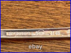 Wm Rogers & Son IS EXQUISITE Pattern Silverplate Flatware Set 50 Pc. In Chest