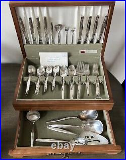 Wm Rogers & Son IS Sea Spray Silverplate Flatware Set In Chest 62 Pieces