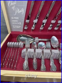 Wm. Rogers & Son VICTORIAN ROSE Silverplate Flatware 72 Pc Set in original box Wm. Rogers & Son VICTORIAN ROSE Silverplate Flatware 72 Pc Set in original box