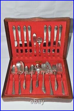 Set of 4 Vintage " Royal Manor_ Masterpiece_ Claridge " Soup Spoons 