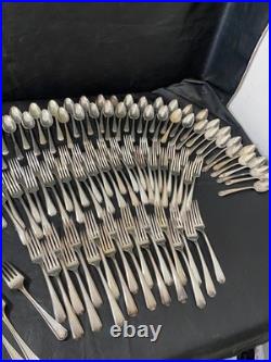 Wm Rogers and Son 1917 Lincoln Pattern silverplate flatware vintage set 149 pcs