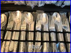 Wm Rogers and Son Silverware 51 Pieces. New