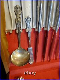 Wm rogers mfg co extra plate silver ware set Magnolia/inspiration 1951 54 pieces
